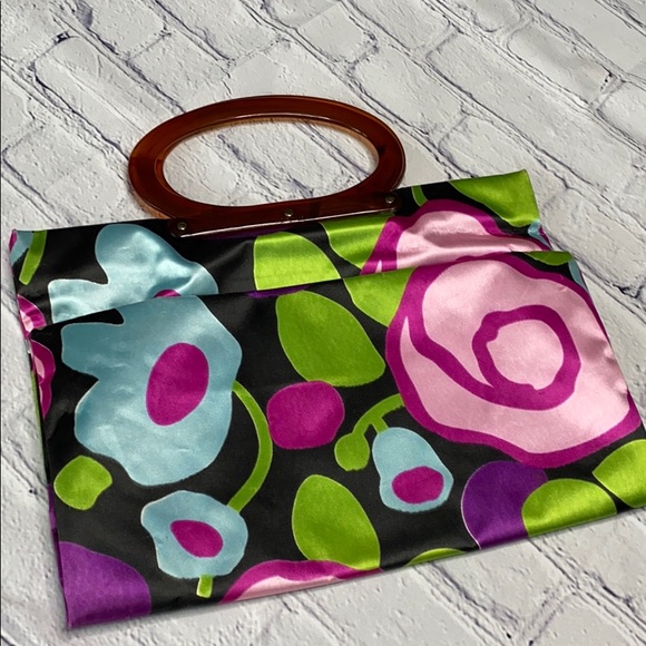 Lady’s Pride Handbag - Picture 2 of 3